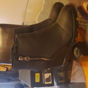 Sorel Joan uptown zip bootie size 7